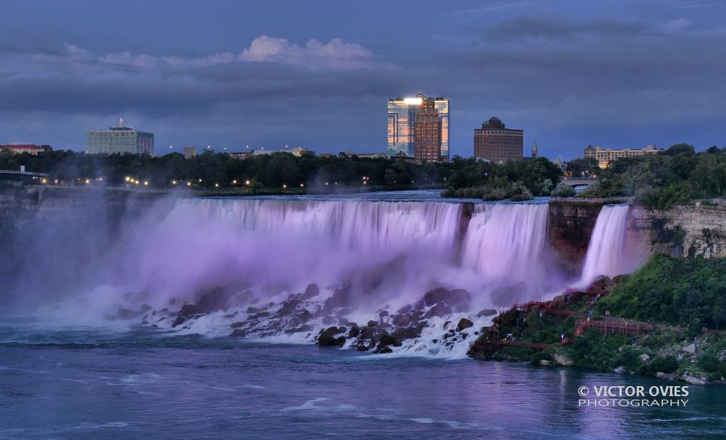 Niagara Falls - Twilight