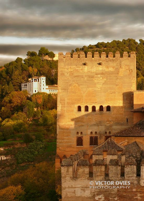 Torre de Comares & Generalife from the Alcazaba