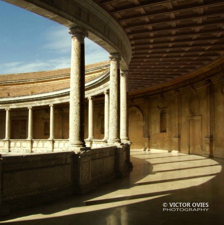 Interior del palacio de Carlos V