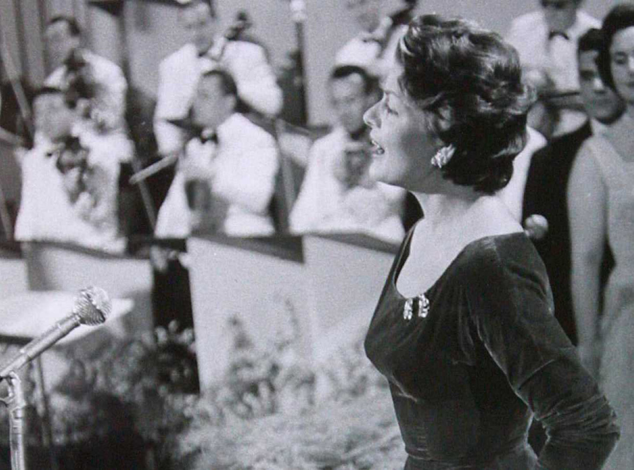 Eurovision Song Contest 1956 Refrain (Lys Assia) - Switzerland
