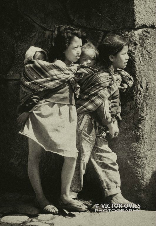 Children in Ollantaytambo