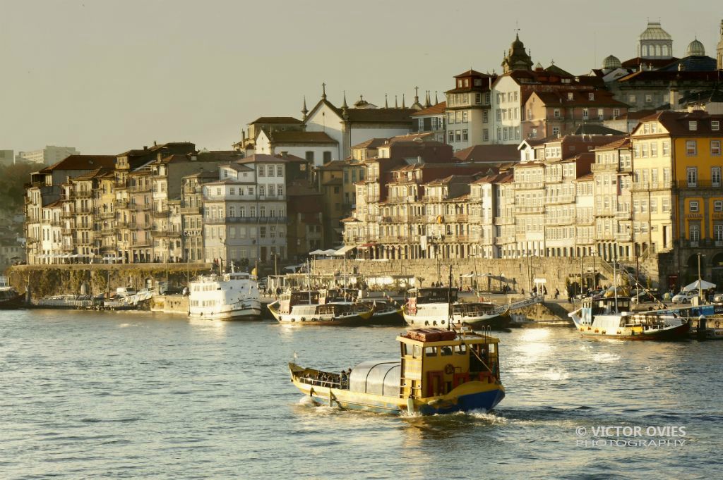 Porto's downtown and harbor (Ribeira)