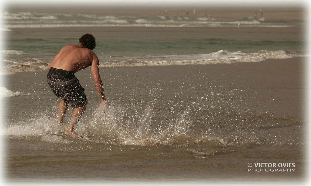 Surfing Famara (Photo by Clara Suarez)